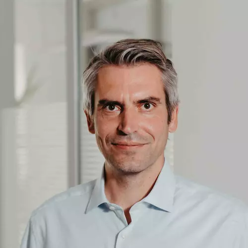 Dr. Thomas Christ